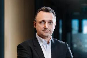 Kre&scaron;imir Barić, Erste