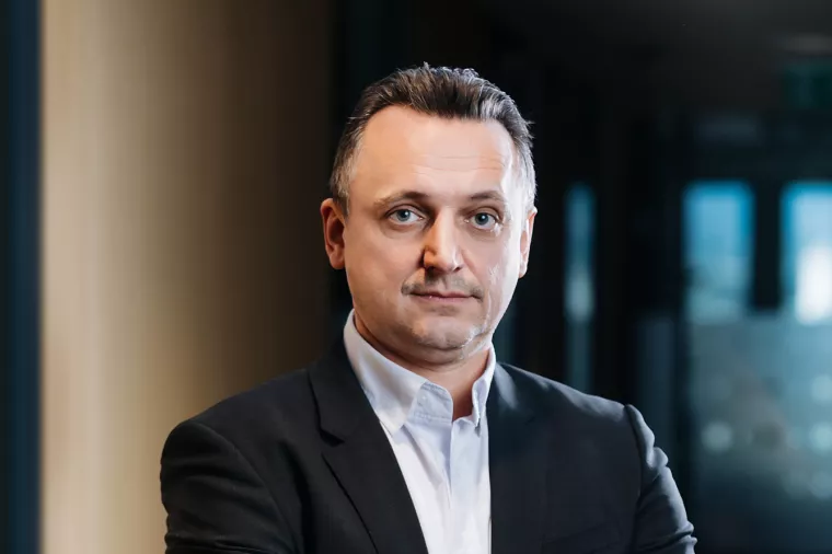 Kre&scaron;imir Barić, Erste