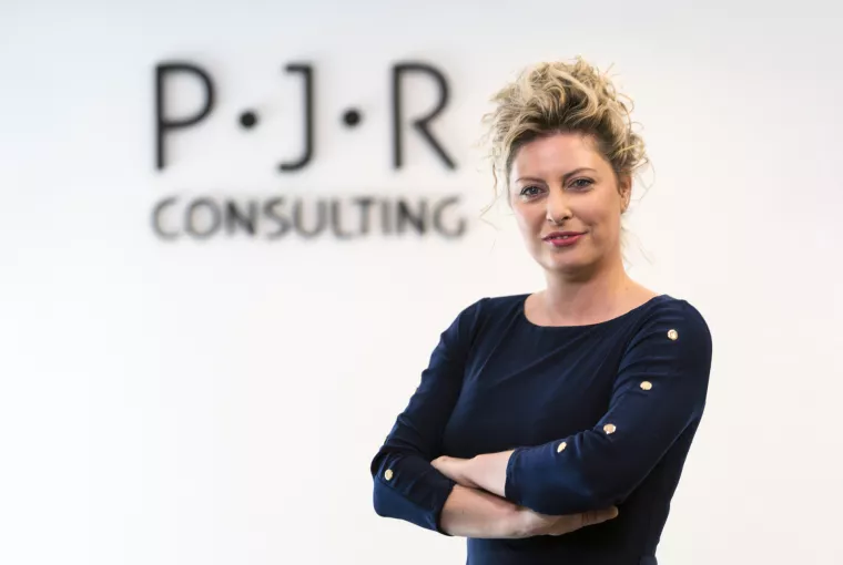 Ana Fresl, <br>predsjednica Uprave PJR-a:<br>- 'vi&scaron;e sile' osobito snažno djeluju u zadnje vrijeme na trži&scaron;no okruženje i stoga institucije moraju uzeti u obzir, kad jednog dana, nakon sedam godina, budu razmatrale je li poduzetnik dobro procijenio svoj porast, u odnosu na sve krize i nepredvidive okolnosti koje će se putem dogoditi, mora li vratiti dio novaca iz EU fonda<br>