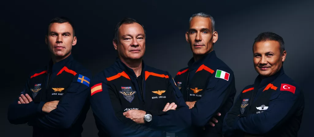 Axiom Space svoju svemirsku stanicu planira postaviti 2026. U fokusu je od siječnja kada je na Međunarodnu svemirsku stanicu poslala misiju Ax-3 u kojoj su, s lijeva, &Scaron;veđanin Marcus Wandt - član pričuve astronauta Europske svemirske agencije i specijalist u misiji;, zapovjednik Michael L&oacute;pez-Alegr&iacute;a - biv&scaron;i NASA-in astronaut, veteran koji ima &scaron;panjolsko i američko državljanstvo; pilot Walter Villadei - talijanski vojni časnik te Turčin Alper Gezeravcı koji također nosi titulu specijalista u misiji <br><br>