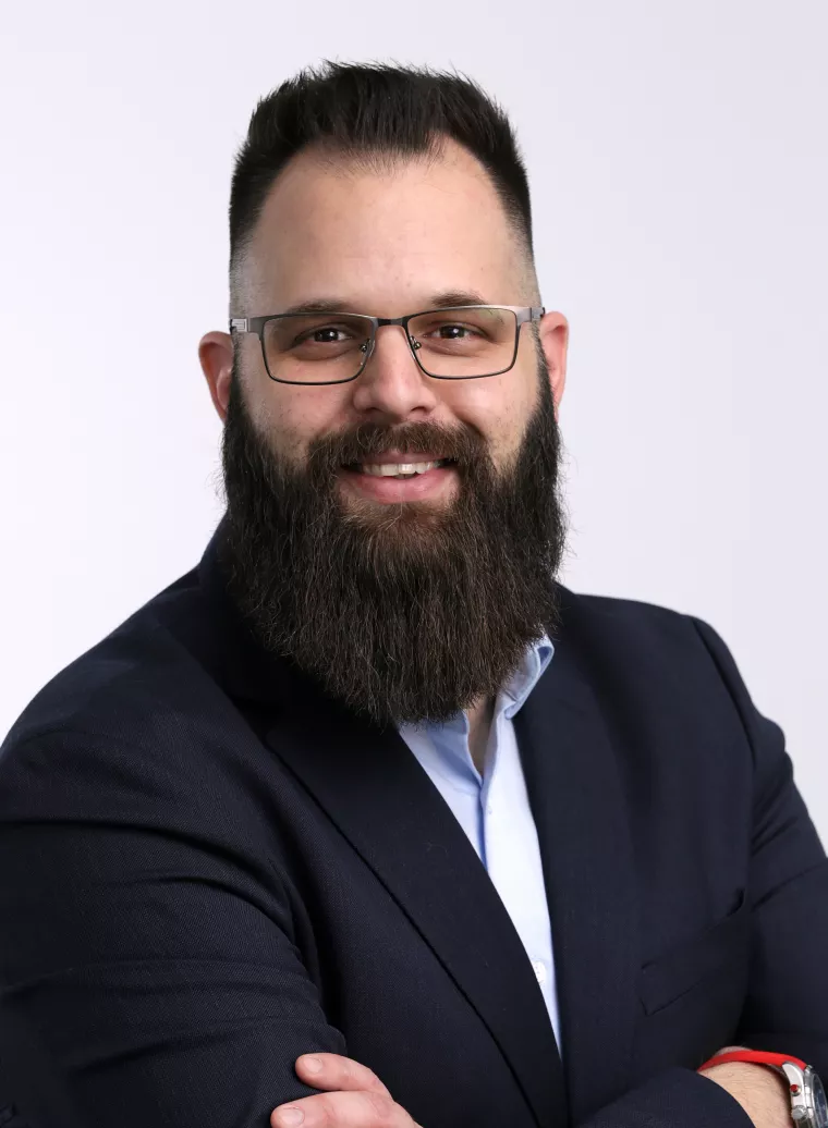 Marko Gulan, <br>konzultant za cyber sigurnost u Schneider Electricu za jugoistočnu Europu:<br>&ndash; Svrha provedbe lova na bugove je pronaći ranjivost u kontroliranim uvjetima, a sam proces je od iznimne važnosti za svaku kompaniju kako bi mogla pronaći ranjivosti prije nego li ih zlonamjerni akteri otkriju i iskoriste u nemoralne svrhe<br>