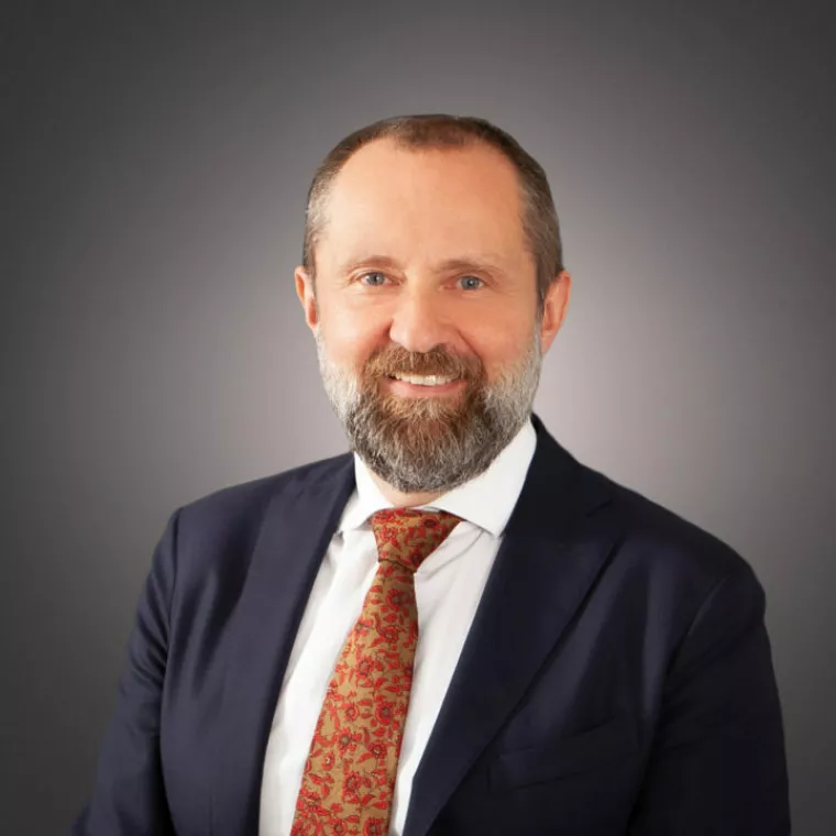 Boris Markoja, direktor i vlasnik tvrtke Markoja koja je u Slavoniji postavila prvi drveni telekomunikacijski toranj &ndash; Ecopol, otkriva da su usred jakog investicijskog ciklusa u pogledu novih komunikacijskih stupova koji će pokrivati područja koja dosad nisu bila u fokusu: &scaron;ume, poljoprivredna zemlji&scaron;ta, granice, privatne mreže za industriju. Jedan Ecopol može ugostiti do četiri telekoma