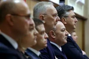 Vlada: Gordan Grlić Radman, Anja &Scaron;impraga, Oleg Butković, Davor Božinović, Tomo Medved i Andrej Plenković