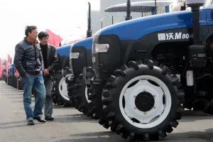 kina, traktor