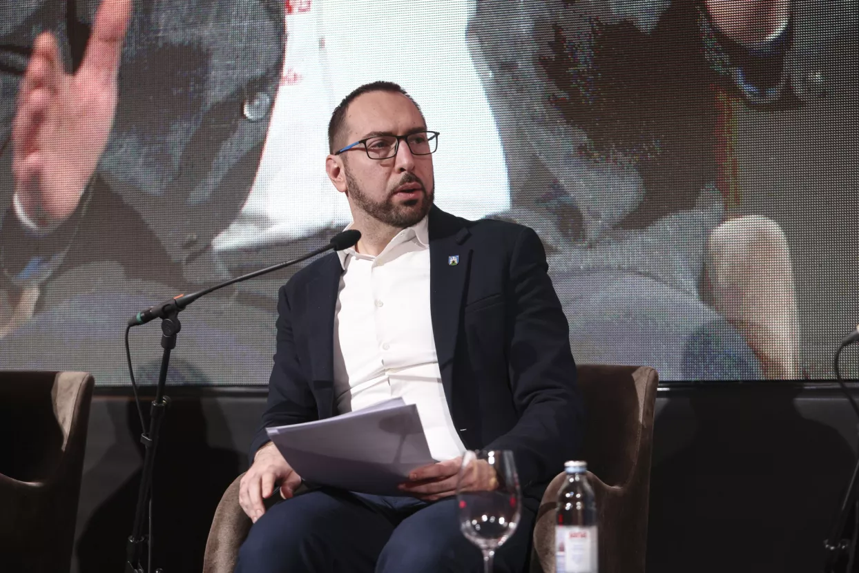Konferencija Smart cities.<br>Panel: Inovacijama do održivih gradova.<br>Tomislav Toma&scaron;ević<br>