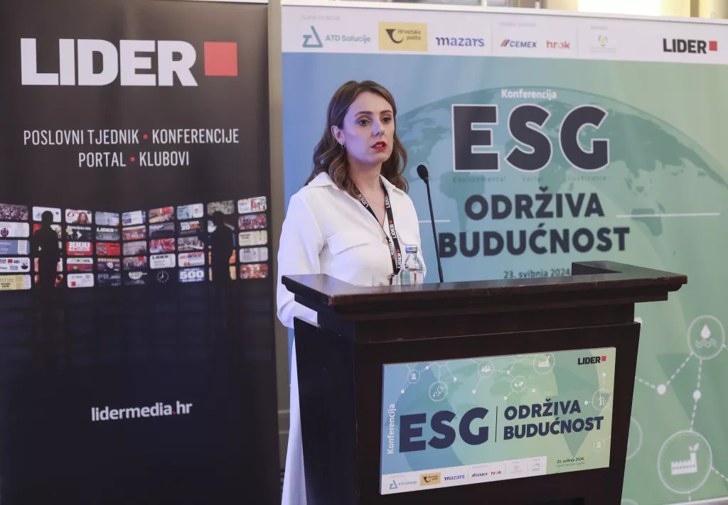 Konferencija ESG- Održiva budućnost. Prezentacija Izračun klimatskih i okoli&scaron;nih rizika i njihov utjecaj na imovinu i djelatnost.Martina Rupčić