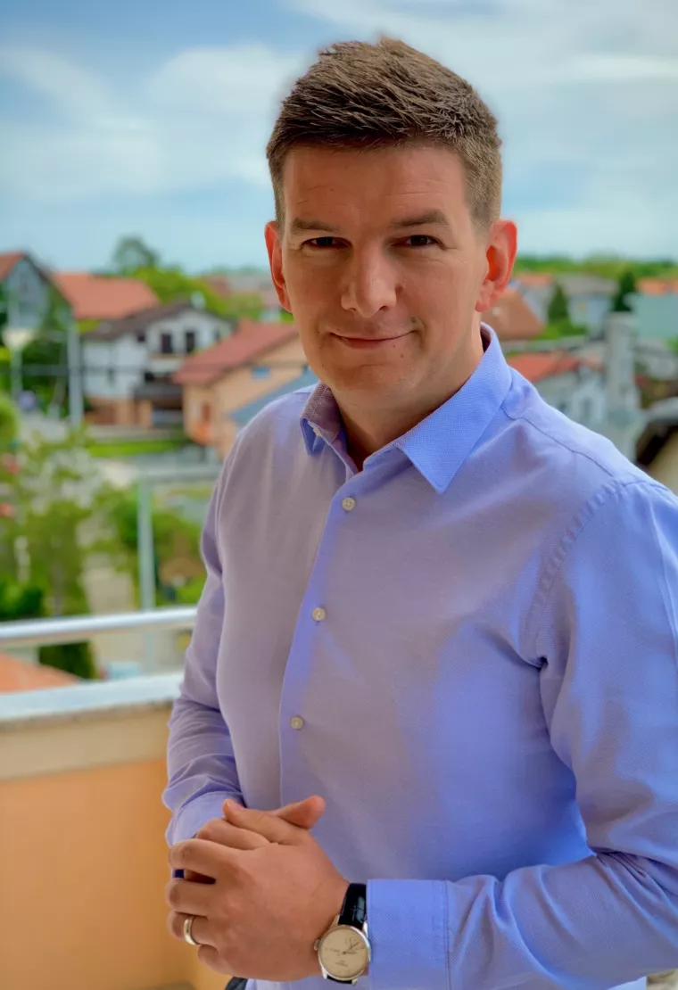Nino Talian,voditelj Odjela za informacijsku sigurnost u KING ICT-u:- Da bi tvrtka sigurno digitalno poslovala, kao i u ostalim segmentima poslovanja, vrijedi načelo 3P - People, Processes, Products - mora uključivati sustav upravljanja informacijskom sigurno&scaron;ću koji je dobro organiziran i s jasno definiranim radnim ulogama i odgovornostima