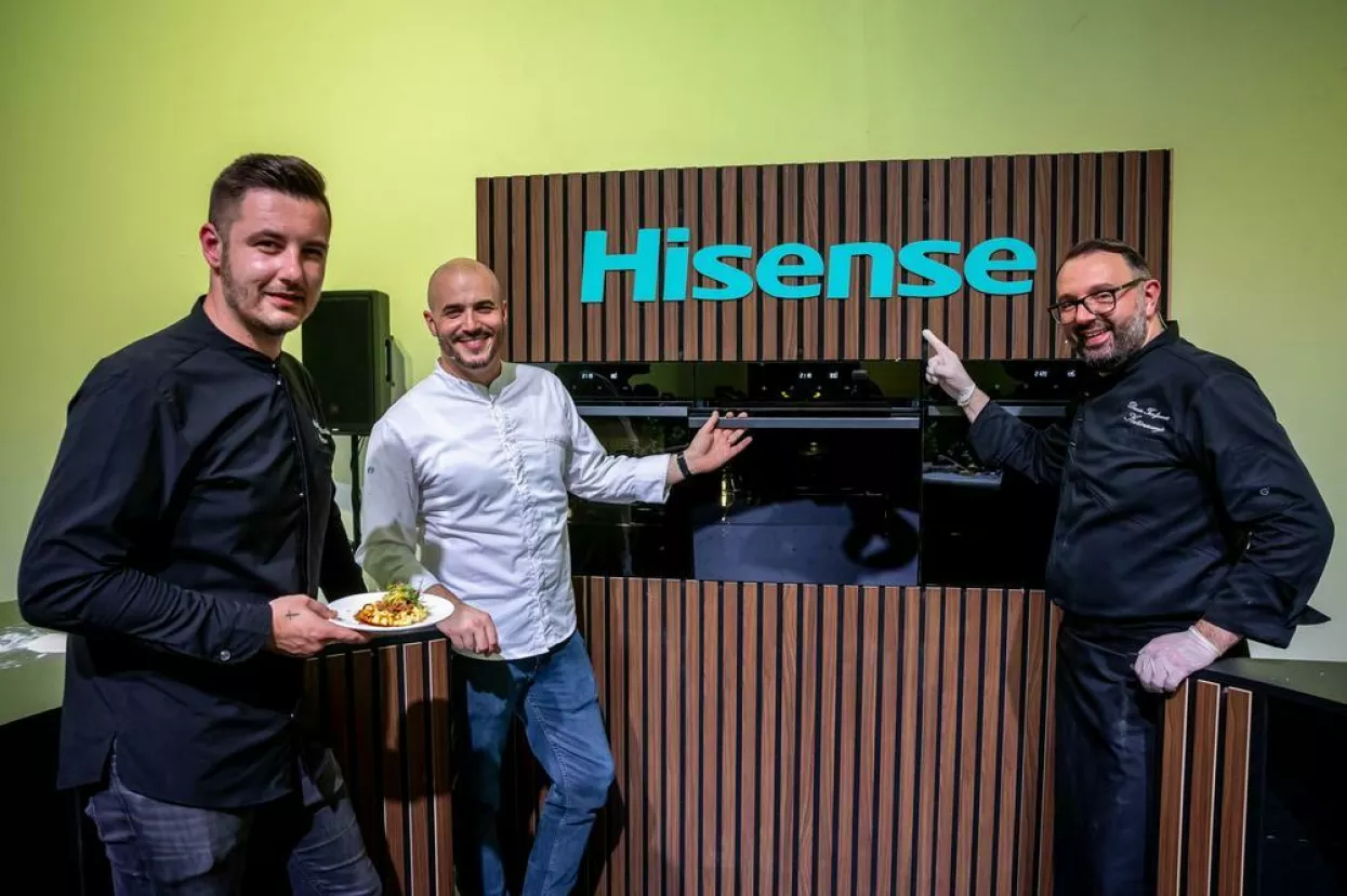 HiSense event_3