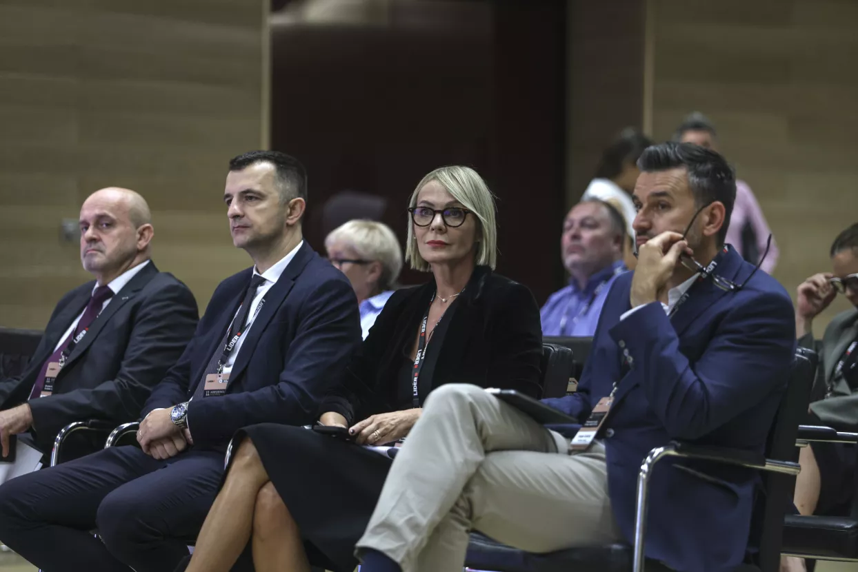 11. konferencija 0 izvozu: Pametni znaju čemu služi izvoz.
