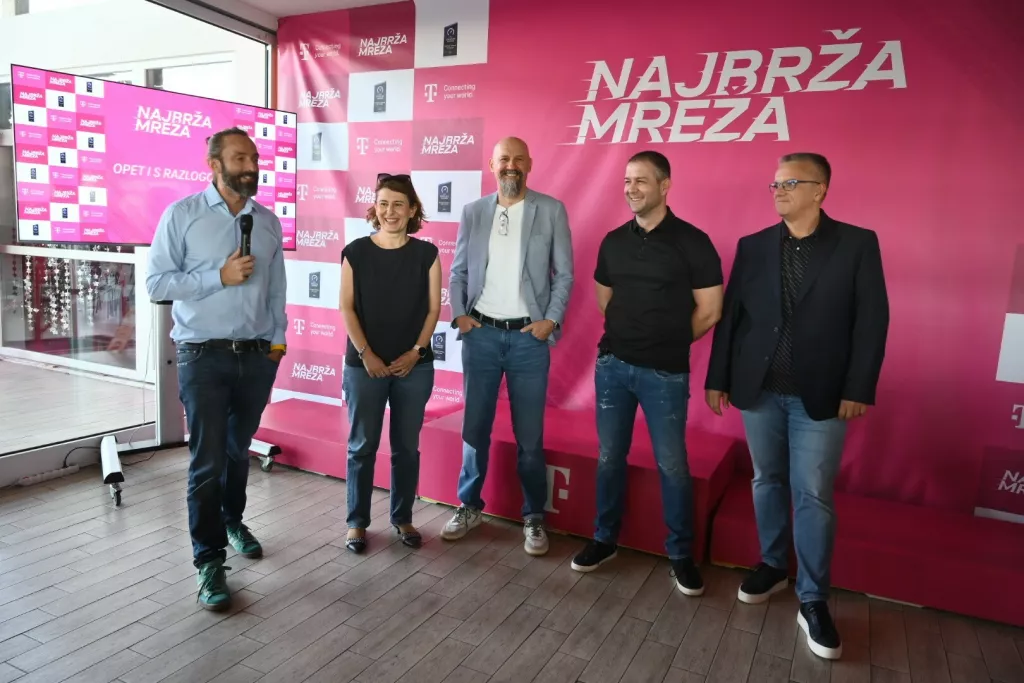 Boris Drilo, član Uprave i glavni direktor za tehniku i informacijske tehnologije (CTIO)Nata&scaron;a Malić, direktorica Sektora za planiranje i inženjering pristupnih mreža,Ivan Visković, direktor Sektora za jezgrenu mrežu i usluge,Ognjen Vukoslavović, Sektora za upravljanje HT servisima,Robert Manenica, Sektor za razvoj i upravljanje portfeljem usluga za poslovne korisnike
