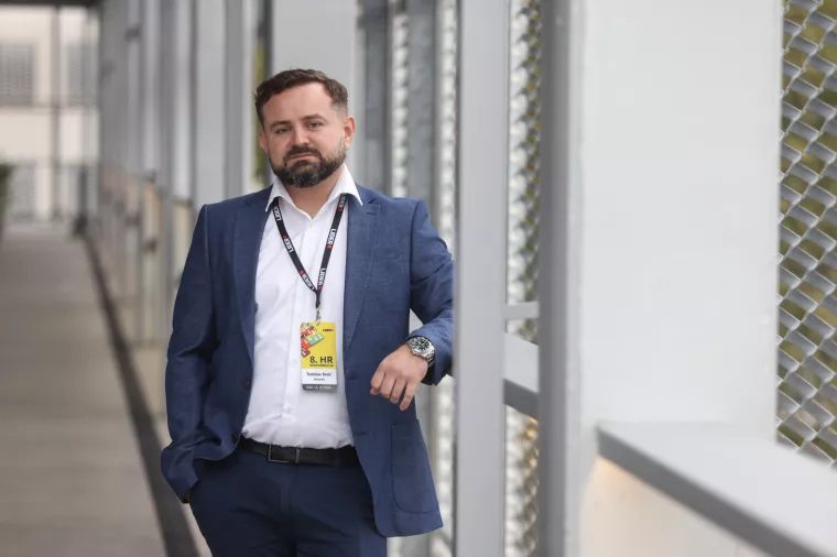 Tomislav Dević, direktor tvrtke Adverbilla.