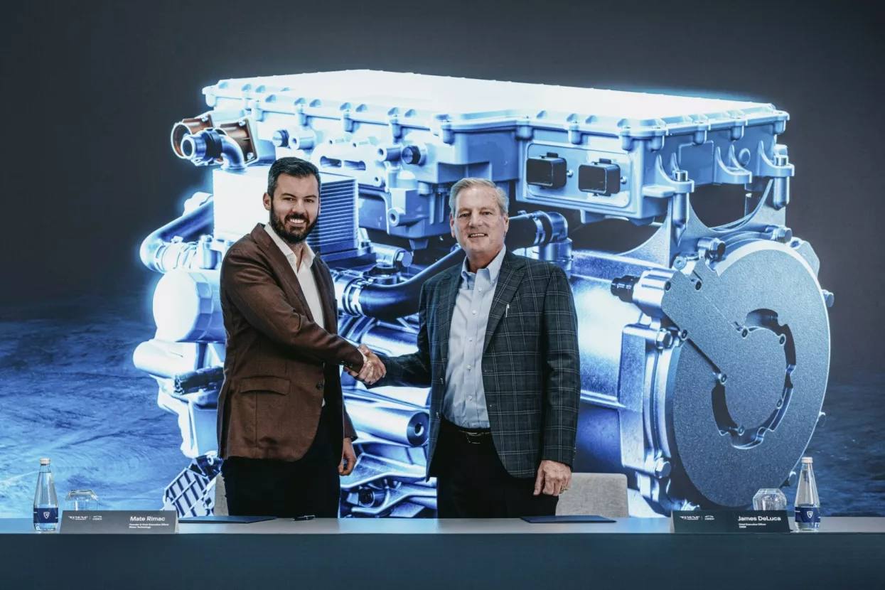 Mate Rimac, osnivač i glavni izvr&scaron;ni direktor Rimac Technologyja, i James DeLuca, izvr&scaron;ni direktor Ceera