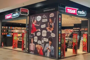 Tisak Plus