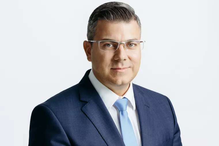 Sa&scaron;a Novosel, Primo Real Estate