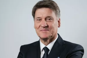 Božidar Vidić, Petrol