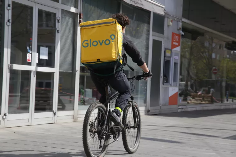 Brza dostava, brze hrane u korona krizi, Mc Donald i Glovo
