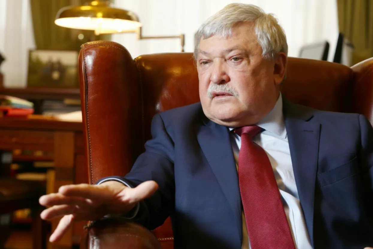 S&aacute;ndor Cs&aacute;nyi 