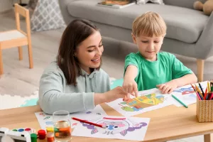 Čuvanje djece, babysitting, dadilja, dadilje, djeca, igranje s djecom, igre, crtanje