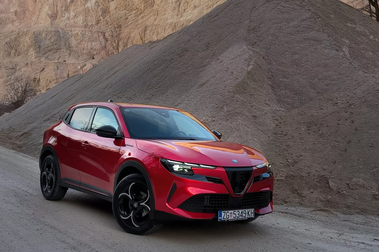 Alfa Romeo Junior