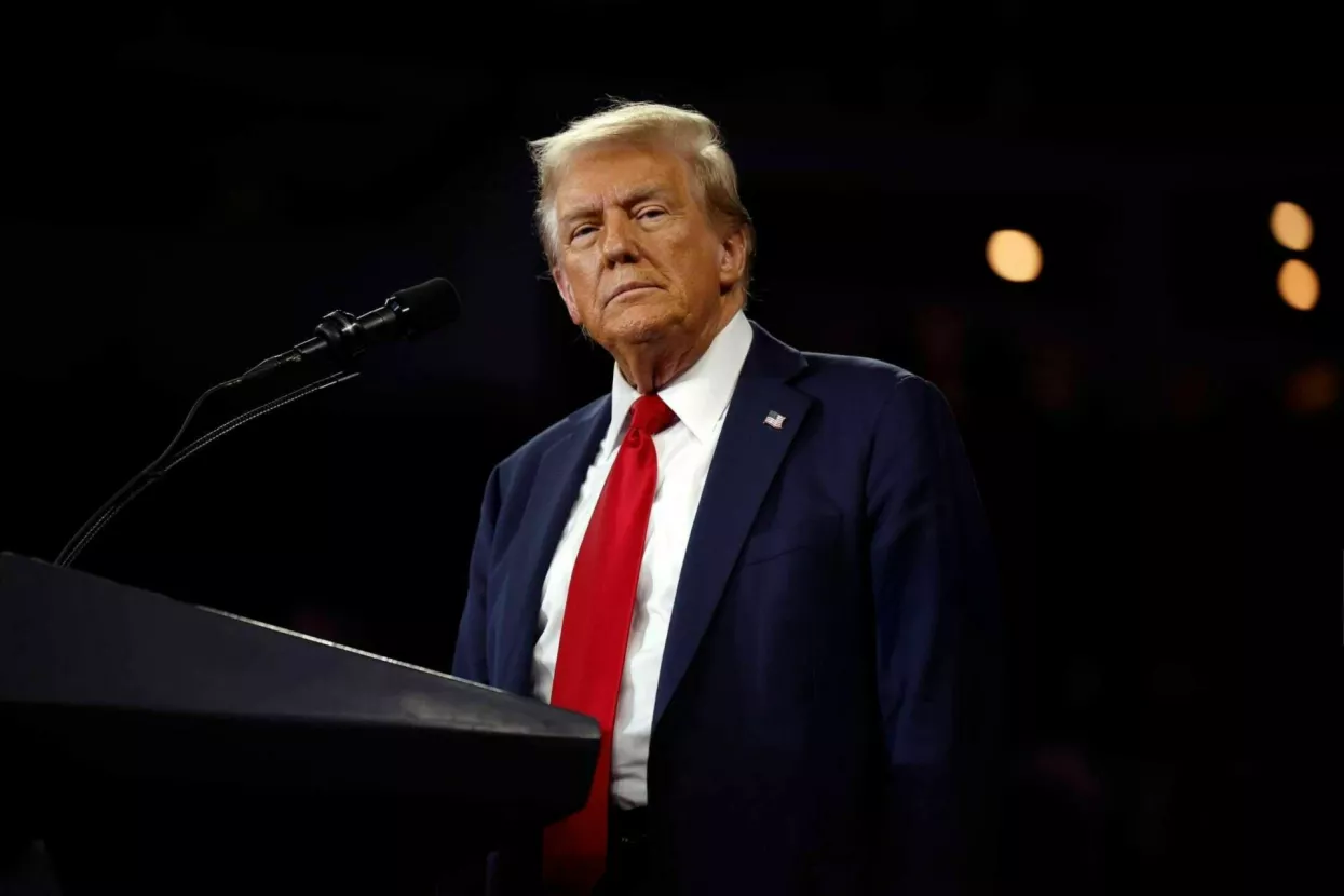  Donald Trump 