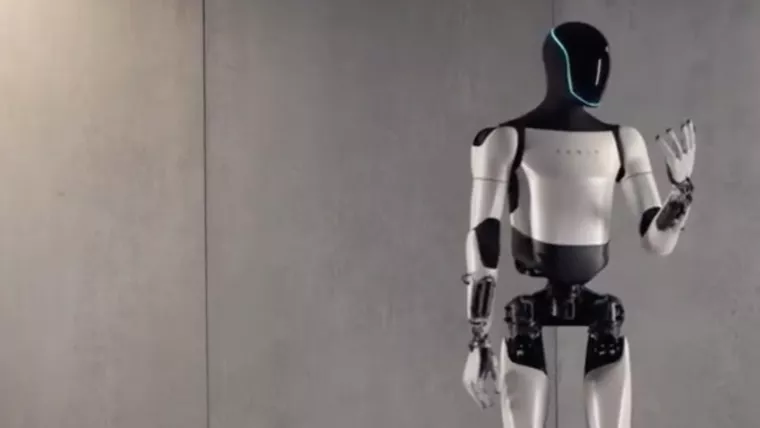 Robot Optimus Generation 2, poznat i kao druga generacija Tesla Bota, radi za Elona Muska, u tvornici Tesla. Musk je lani najavio da će tijekom 2025. proizvesti vi&scaron;e od tisuću Optimusa namijenjenih za uporabu u njegovoj tvornici, te do 2026. moguće ih jo&scaron; vi&scaron;e proizvoditi za druge tvrtke. Cijena Optimusa je 30.000 dolara