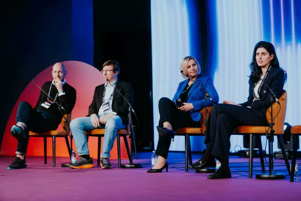 Hedvika Usenik, članica uprave NLB-a na pro&scaron;logodi&scaron;njoj konferenciji Money Motion
