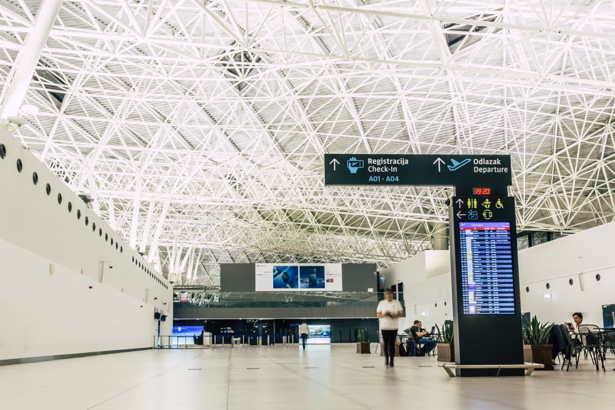Zračna luka Franjo Tuđman, Zagreb, aerodrom