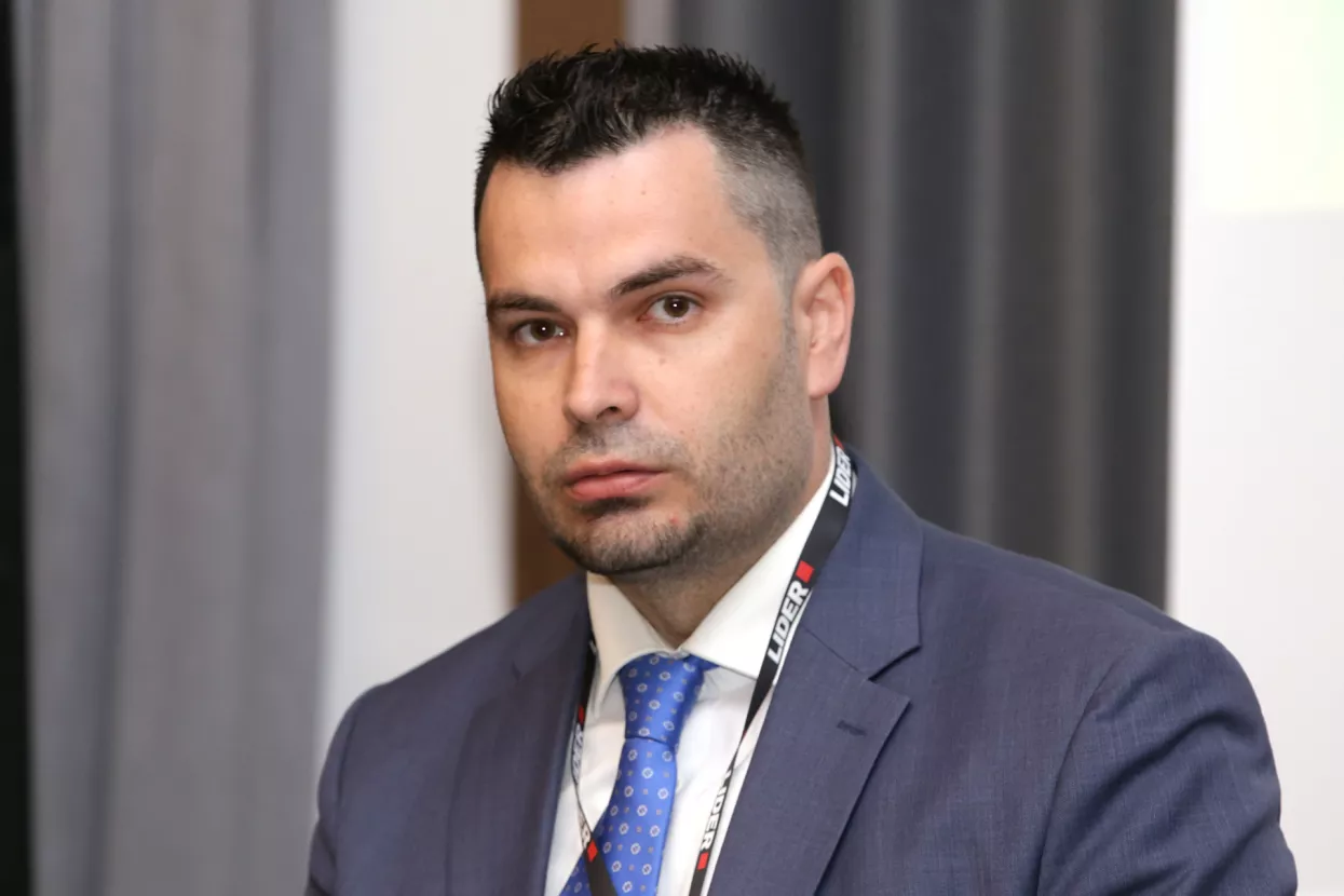 G.R.I.D. FORUM, Robert Blažinović