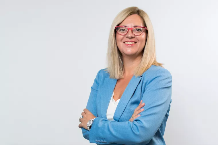 Maja &Scaron;uber EY