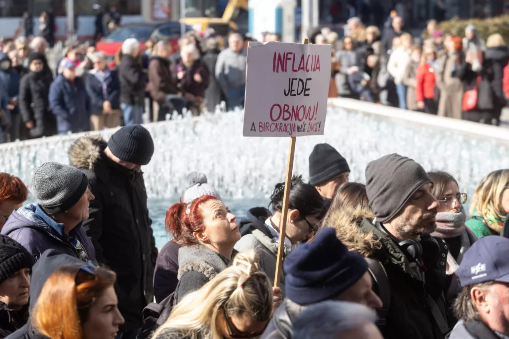 Platforma potro&scaron;ača "Halo inspektore!" organizirala je prosvjed ispred Hrvatske narodne banke protiv inflacije i poskupljenja.