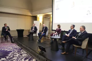 Održivi turizam, okrugli stol "Kako uskladiti rast turizma s očuvanjem okoli&scaron;a i lokalnih zajednica": Mislav Togonal, Mato Lukić, Željko Kolar, Martina Furdek Hajdin, Damir Kre&scaron;ić i Jure Struc