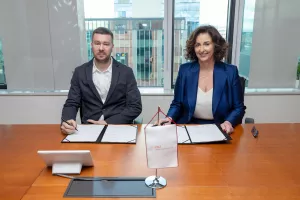 Jurica Gorup, vlasnik i direktor dru&scaron;tva Solaris Pons i Vedrana Jelu&scaron;ić Ka&scaron;ić, članica Uprave PBZ-a