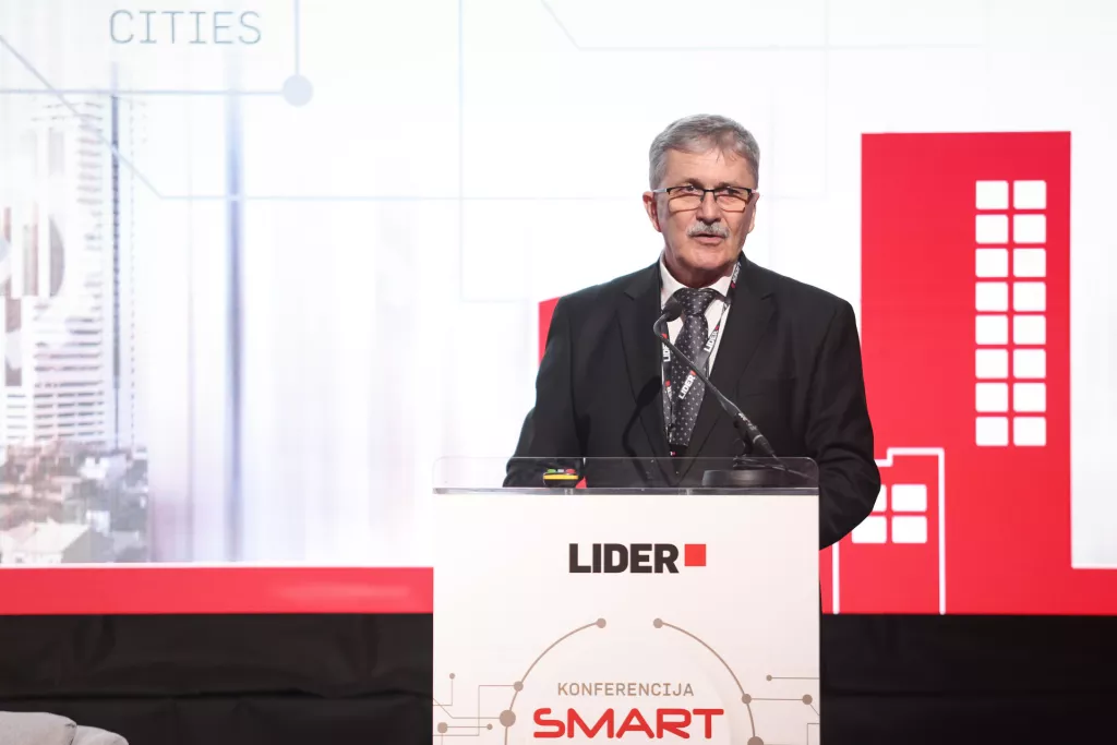 Smart cities 2025. Miodrag &Scaron;ajatović.