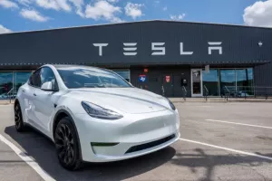 Tesla automobil