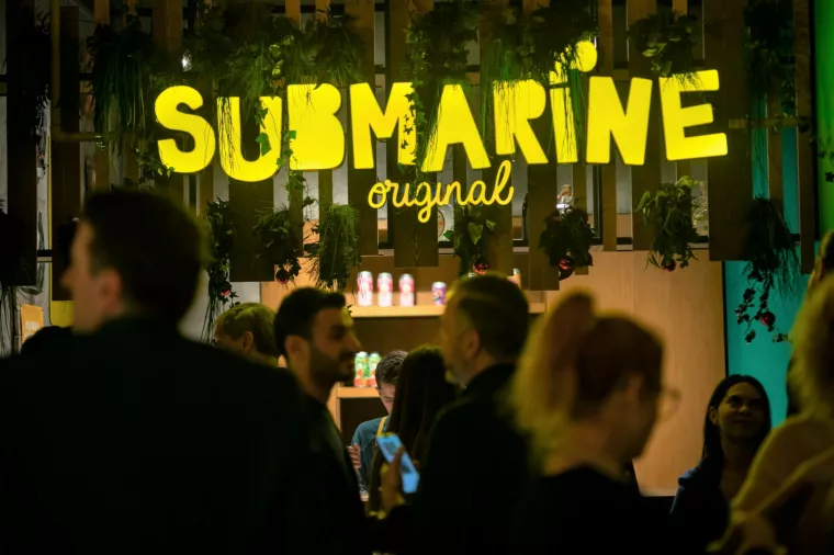 Submarine Burger