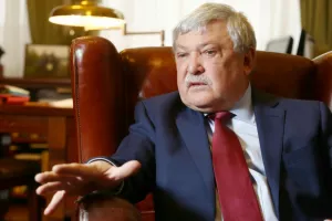 S&aacute;ndor Cs&aacute;nyi 