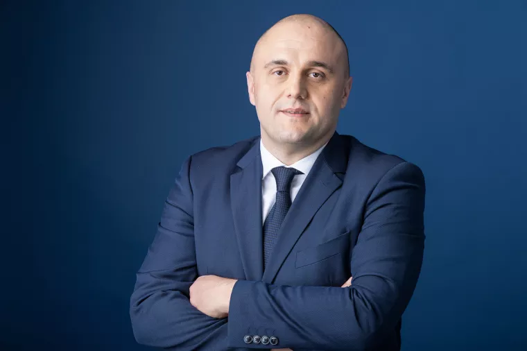 Hrvoje Milić, INA