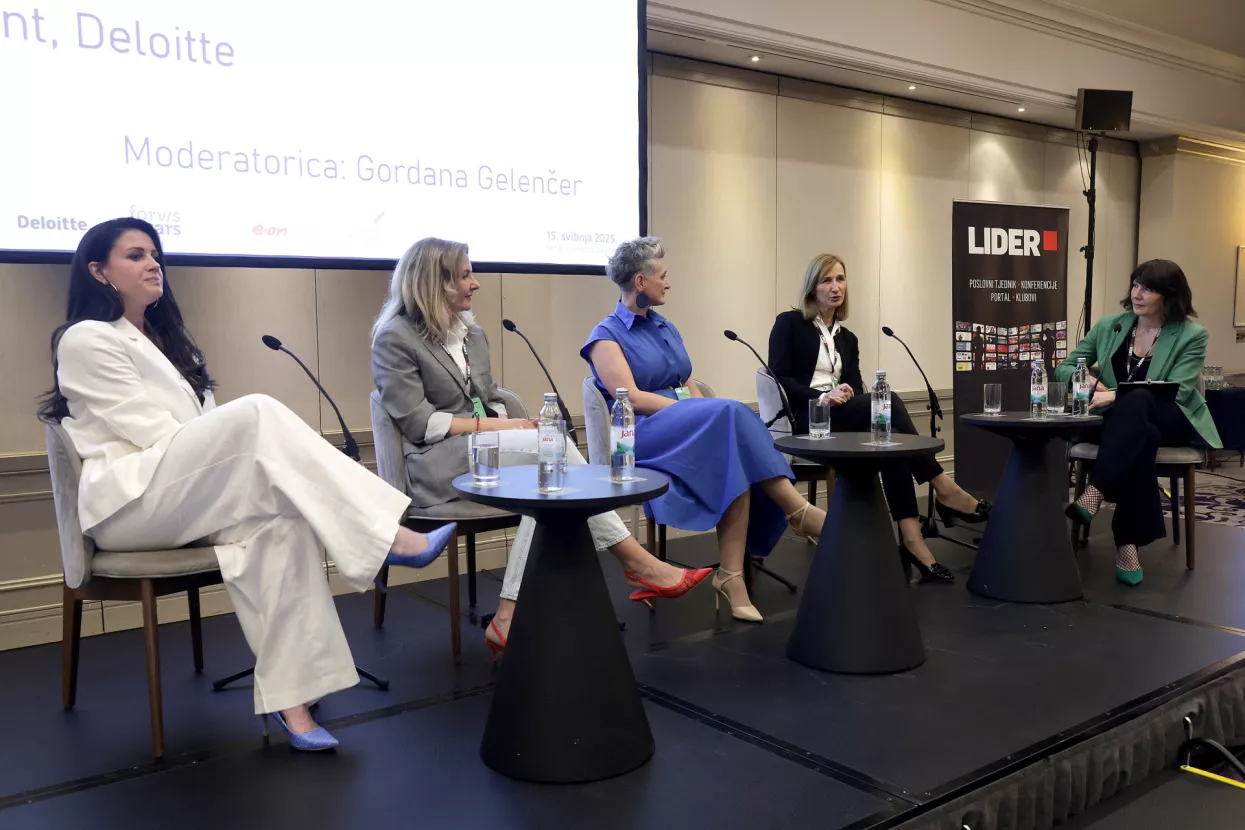 Konferencija ESG 2025. Panel "Izrada izvje&scaron;ća - iskustva iz prakse" Tihana Bažant, Nikolina Kolarić, Kristina Mumić, Nata&scaron;a Miku&scaron; Žigman i Gordana Gelenčer