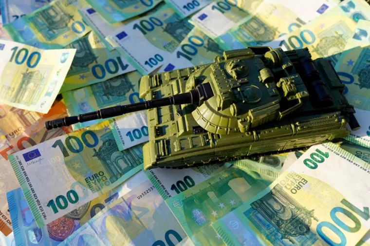 obrambena industrija, obrana, rat, tenk, ulaganje u obranu, izdvajanja za obranu, euri, euro