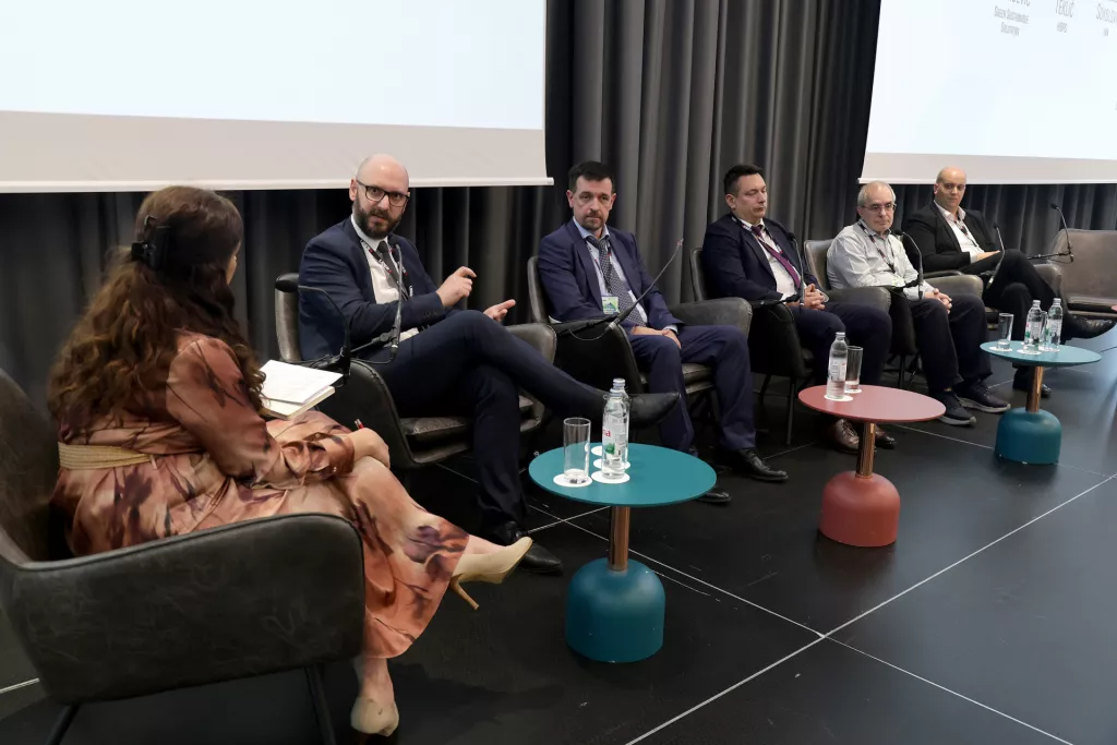 Energetska budućnost Hrvatske 2025. Okrugli stol 3: Antonija Knežević, Dalibor Sokolović, Ljupko Teklić, Boris Miljavac, Davor Grgić i Dinko Đurđević