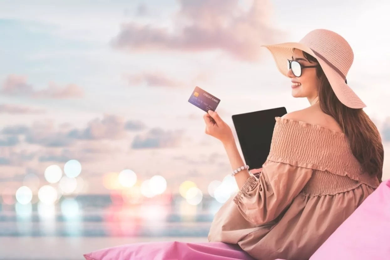 putovanje, digitalno plaćanje, putovanja, digitalna plaćanja, kreditna kartica, kartično plaćanje, turist, godi&scaron;nji odmor, tro&scaron;enje, tro&scaron;kovi
