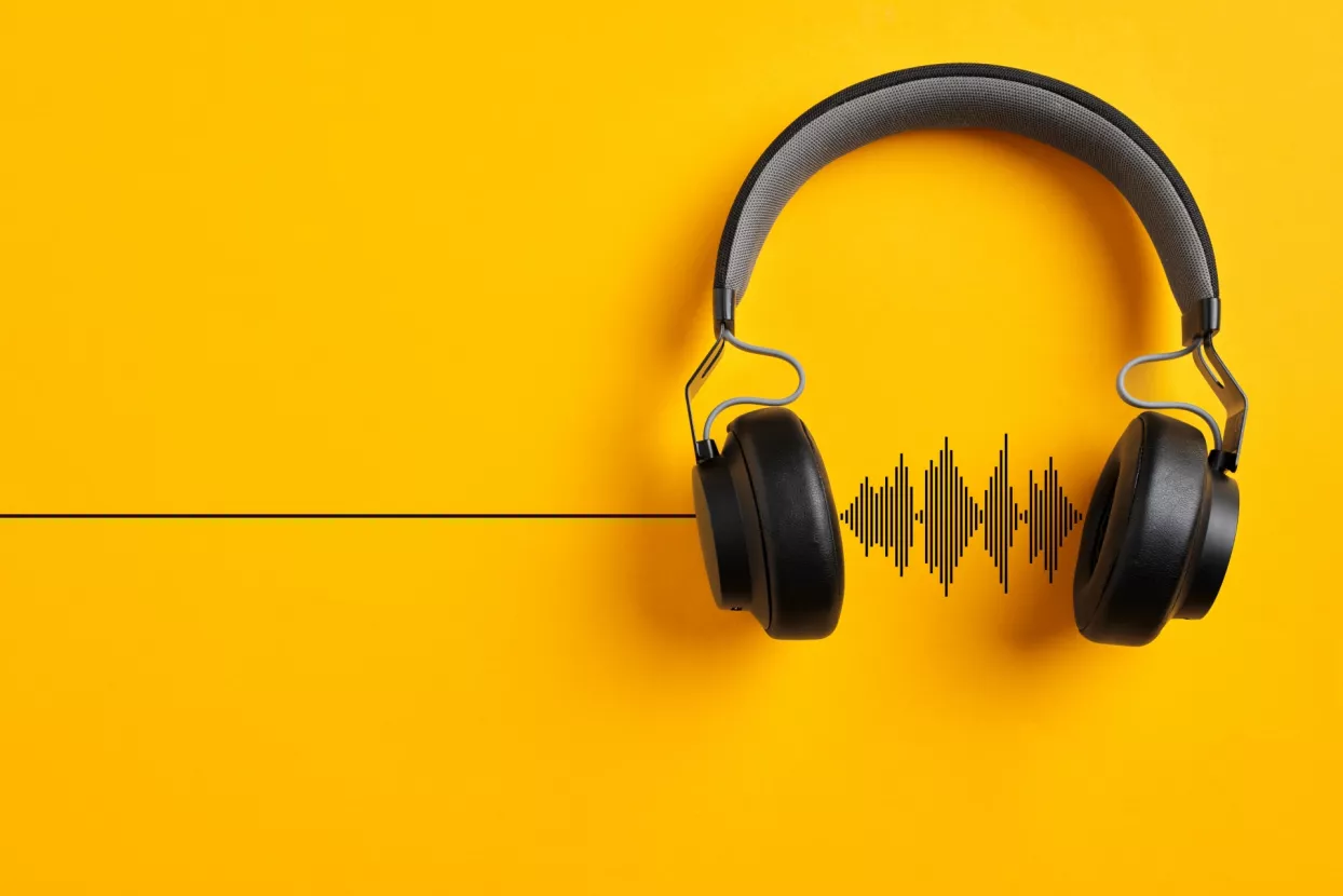 podcast, slu&scaron;alice, medij
