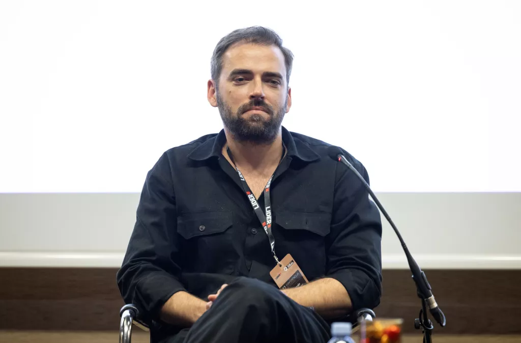 12. Konferencija o izvozu- Pametni znaju čemu služi izvoz.2. panel- Preslagivanje dobavnih lanaca:Dino Ćoza Sar&scaron;on