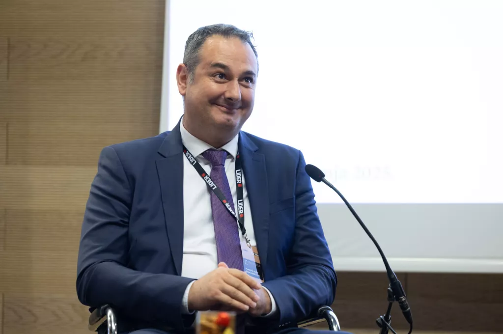 12. Konferencija o izvozu- Pametni znaju čemu služi izvoz.Panel 3: Prilike u neprilikama- kome je kriza prilika ili tko će od gorkog limuna napraviti slatku limunadu?Tomislav Bagić