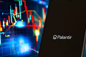 Palantir Technologies company logo displayed on mobile phone screen, United States, New York, September 9, 2024 dionice, trgovanje