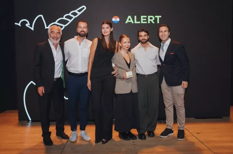 Alert, Conventa
