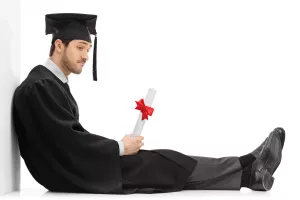 diploma, diplomanti, mladi s diplomom