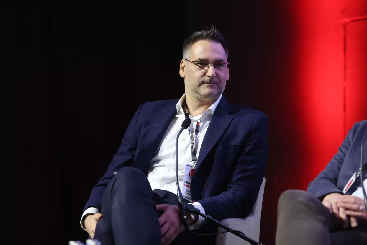 Financijski forum.Okrugli stol: Investicijski fondovi i strategije financiranjarasta kompanija.Slaven Kordić