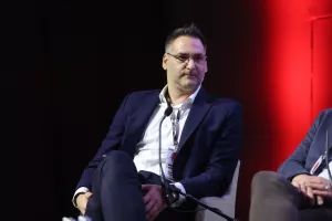 Financijski forum.Okrugli stol: Investicijski fondovi i strategije financiranjarasta kompanija.Slaven Kordić