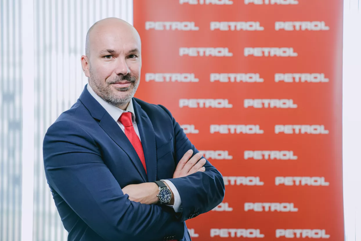 Poslovanje Lukoila u Hrvatskoj mogli bi preuzeti Petrol ili Shell